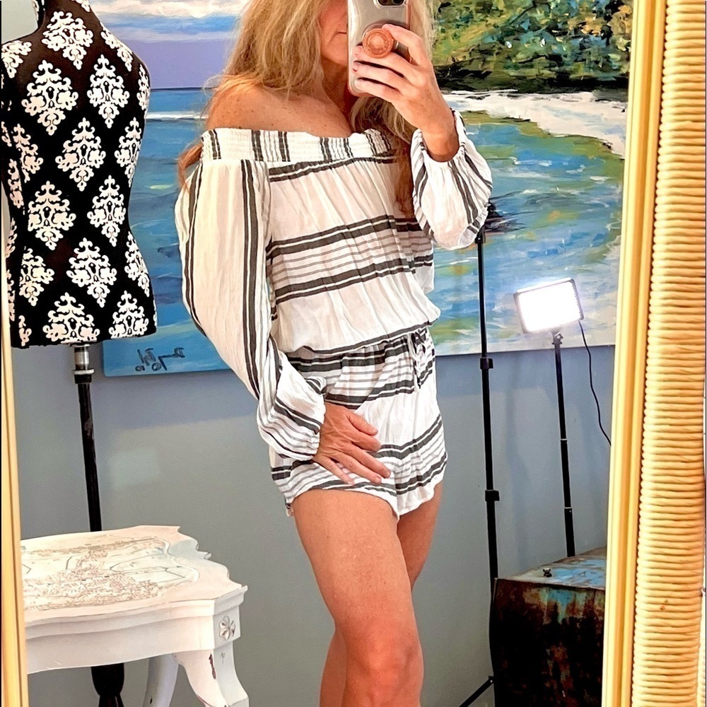 ⭐️🏄‍♀️Rip Curl,Soulmate Lightweight Romper, Incredibly Comfortable w/Stretch - Picture 2 of 6